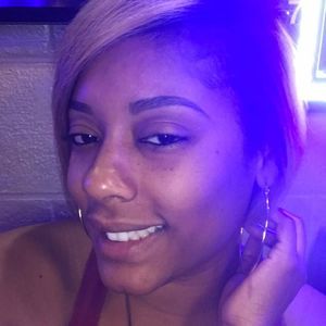 Meet your Posher, Alisha